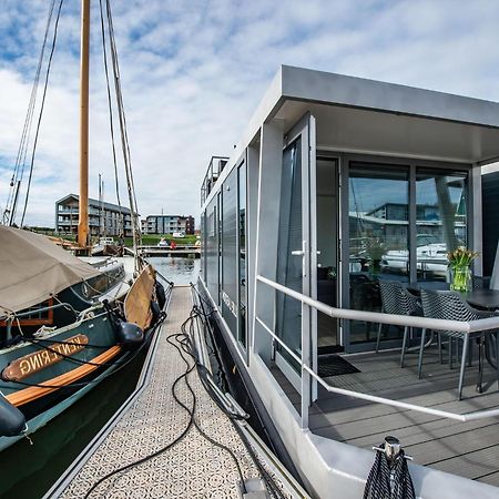Waterlodge Blue Lagoon On A Jetty For 4 People Kamperland Exterior foto